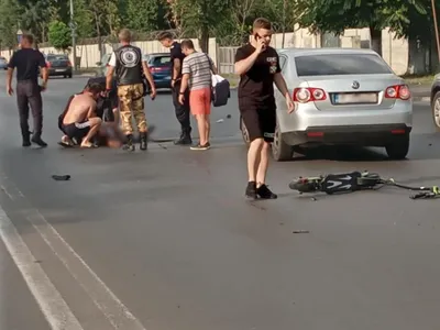 Motociclistul acuzat că a omorât un bucureștean pe trotinetă a fost arestat preventiv. / Foto: ziare.com