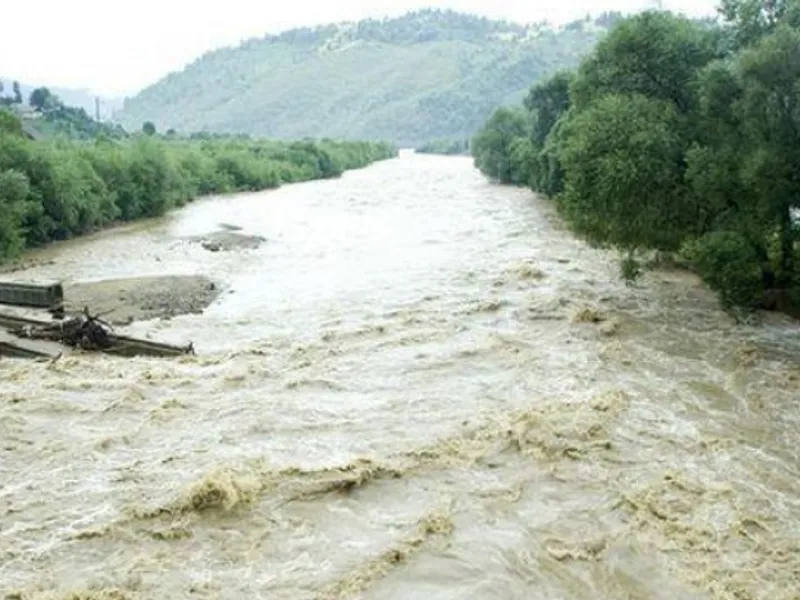 Cod portocaliu de viituri, pe râuri din şapte judeţe, până vineri dimineaţa. / Foto: realitatea.net