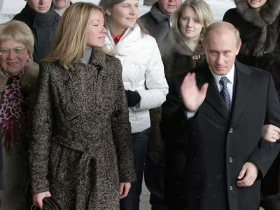 Una dintre puținele imagini cu Maria Vorontsova și Vladimir Putin. / Foto: bloomberg.com