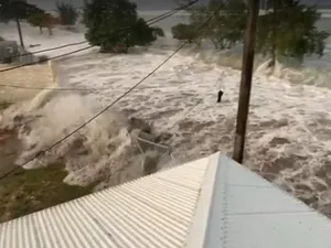 Criza apei potabile se profilează pentru Tonga, lovită crunt de un tsunami/FOTO:AmicoHoops