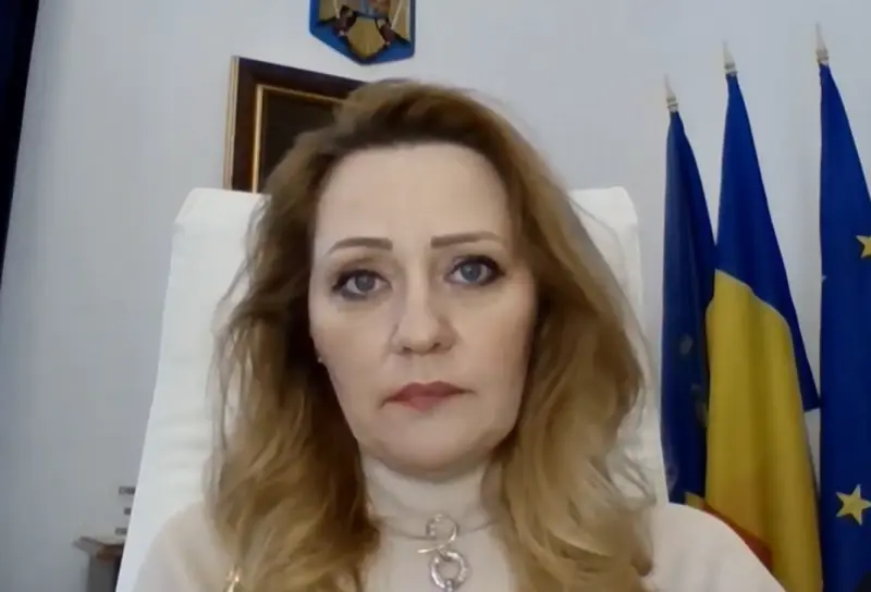 Elena Lasconi descoperă diferențele dintre mediul privat și stat. Foto: Newsweek LIVE