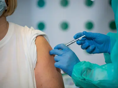 Maratonului Vaccinării în Timiș: 30 de fluxuri cu vaccin Pfizer şi 4 cu Johnson&Johnson. / Foto: digi24.ro