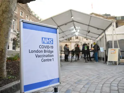 Centru de vaccinare din Londra/FOTO: Getty