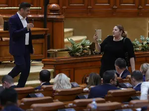 Simion și Șoșoacă, nominalizați de presa ucraineană că ar avea legături cu Moscova. Imagine din Parlament - Foto: INQUAM PHOTO / Octav Ganea