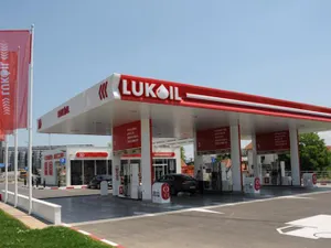 Măcel pe bursă. Lukoil s-a prăbușit de la 58$ la 0,2$ de la începutul războiului