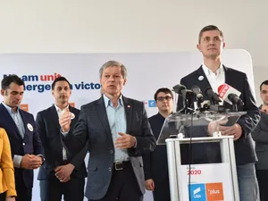 Alianța condusă de Cioloș și Barna conduce detațașat la Cluj. Foto Inquam Photos