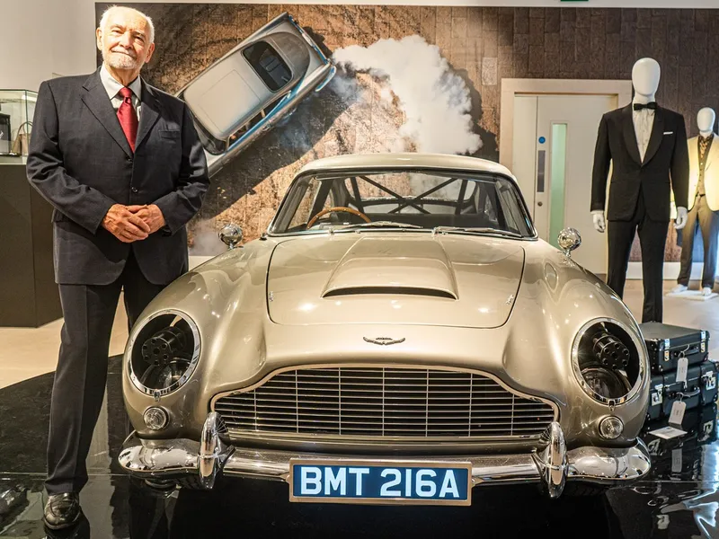 Replica mașinii lui James Bond din „No Time To Die”, vândută pentru aproape 3 milioane de lire - FOTO: Profimedia