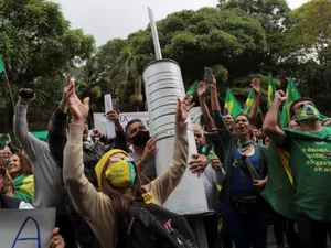 Testele pentru vaccinul anti-COVID produs în China au fost oprite în Brazilia/FOTO: Twitter