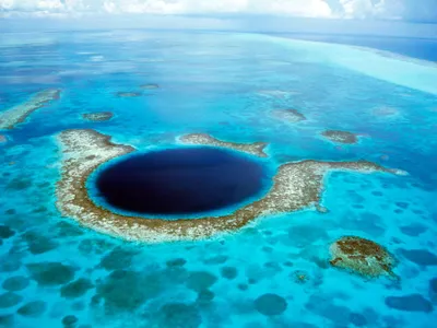 Scafandrii au ajuns pe fundul Great Blue Hole din Belize. Ce au găsit i-a îngrozit - Foto: Profimedia Images