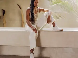 PE DRUMUL CEL BUN După ce a renunțat la sponsorul Nike, campioana olimpică Allyson Felix și-a fondat propria companie de încălțăminte pentru femei. Saysh și-a vândut întregul stoc la doar 40 de zile de la lansare