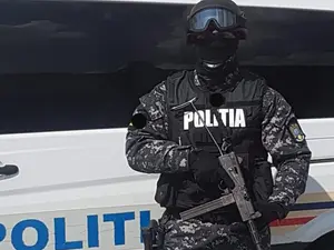 Poliția - Foto: Facebook/ Marian Godină