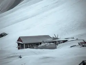 Un olandez și-a pierdut viața într-o avalanșă produsă în Munții Țarcului. Se afla în expediție Foto: Pexels (fotografie cu caracter ilustrativ)