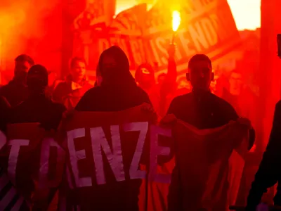 Proteste violente, în mai multe ţări europene faţă de noile restricţii anti-COVID. / Foto: aljazeera.com