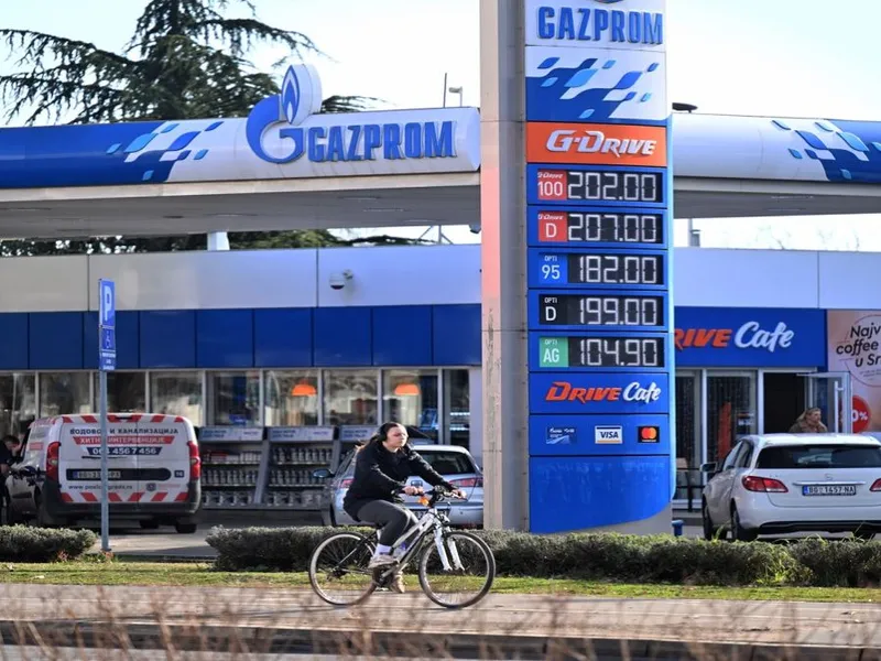 De ce nu a prins Gazprom piaţa carburanţilor auto, în România? Ce încearcă să facă corporaţia rusă - Foto: Profimedia Images