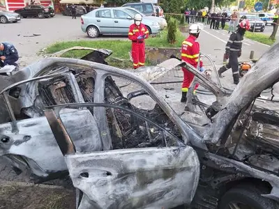 Mașina lui Ioan Crișan după explozie Foto: aradon.ro