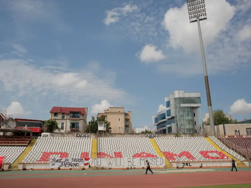 Buldozerele intră în Ştefan cel Mare. Începe construcţia noului stadion Dinamo - Foto: INQUAM PHOTOS/George Călin