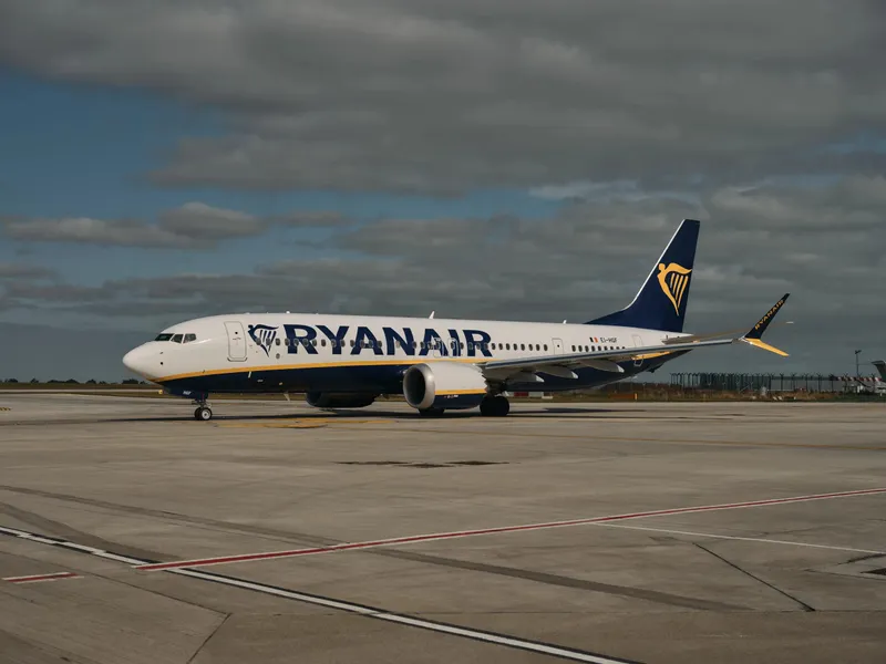 Pasagerii care călătoresc cu Ryanair au voie să ia doar un anumit tip de bagaje. Anunțul companiei foto: Ryanair(fotografie cu caracter ilustrativ)