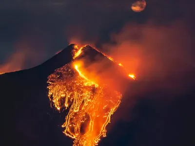 Vulcanul Etna a erupt din nou! A aruncat lavă peste tot. Iată ce spun localnicii - Foto: Antena 3 / imagini cu caracter ilustrativ