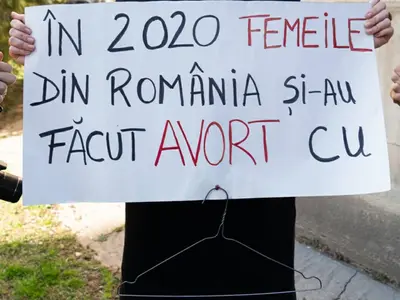 Protest al activistelor pentru drepturile femeilor. Sursă imagine: Facebook Centrul Filia