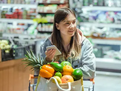 Ce poți să cumperi cu 100 de lei pentru 2 săptămâni Foto: Freepik.com - rol ilustrativ