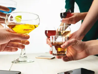 Ce înseamnă consum moderat de alcool? Cât poți să bei fără niciun risc? - Foto: Freepik.com (rol ilustrativ)