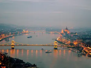 Vlogger celebru pe YouTube, comparație între Budapesta și București. „Sunt șocat de ceea ce văd” - Foto: Pixabay (Preluare B1TV)