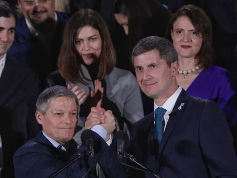 Dacian Cioloș și Dan Barna/FOTO: Inquam Photos/Octav Ganea