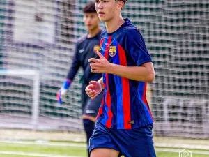 Cine este fotbalistul român care a marcat pentru Barcelona în UEFA Youth League. Naționala cu care ne luptăm pentru el