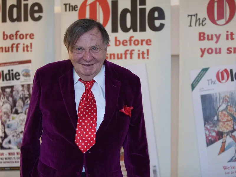 Barry Humphries a murit la vârsta de 89 de ani - Foto: Profimedia Images - Caracter ilustrativ