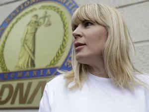 Elena Udrea în fața DNA/FOTO: Inquam Photos/Octav Ganea