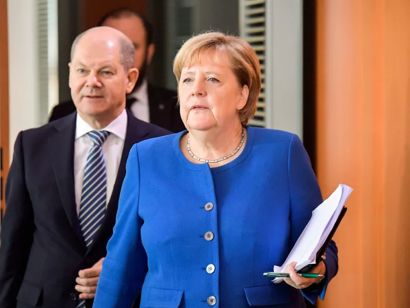 Olaf Scholz și Angela Merkel. / Foto: tagesspiegel.de