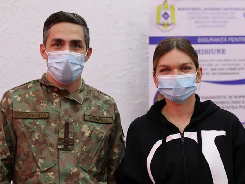 Simona Halep și Valeriu Gheorghiță, șeful CNCAV. Simona Halep s-a vaccinat anti-COVID. Sursă imagine: CNCAV