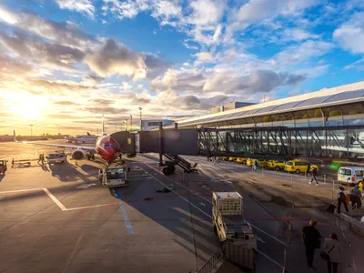 Aeroport- Foto: PEXELS PHOTOS/ Tanathip Rattanatum