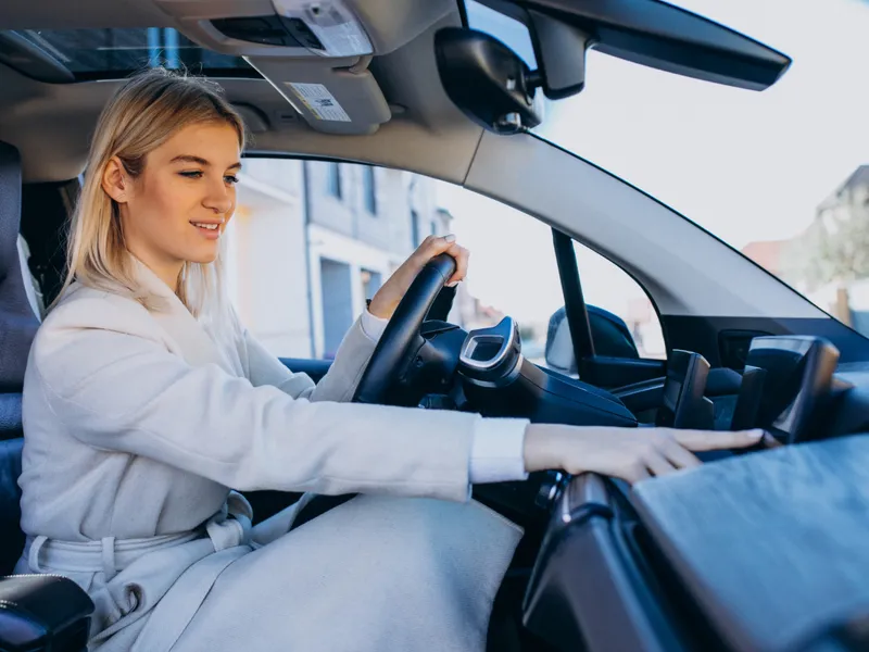 Cum e pedepsit șoferul dacă nu are permisul auto când îl cere poliția. ATENȚIE! Sunt reguli noi - Foto: Freepik