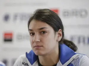 Cristina Neagu nu este la prima accidentare. Foto Inquam Photos/Octav Ganea