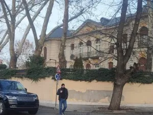 Ce s-a întâmplat la palatul lui Gigi Becali cu 2 zile înaintea Crăciunului. Imaginile surprinse de la fața locului