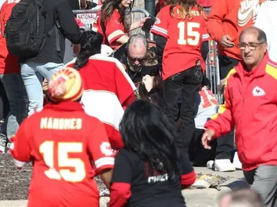 Sunt până la 10 răniți, într-un schimb de focuri de armă, în apropierea paradei Super Bowl - Foto: Profimedia Images