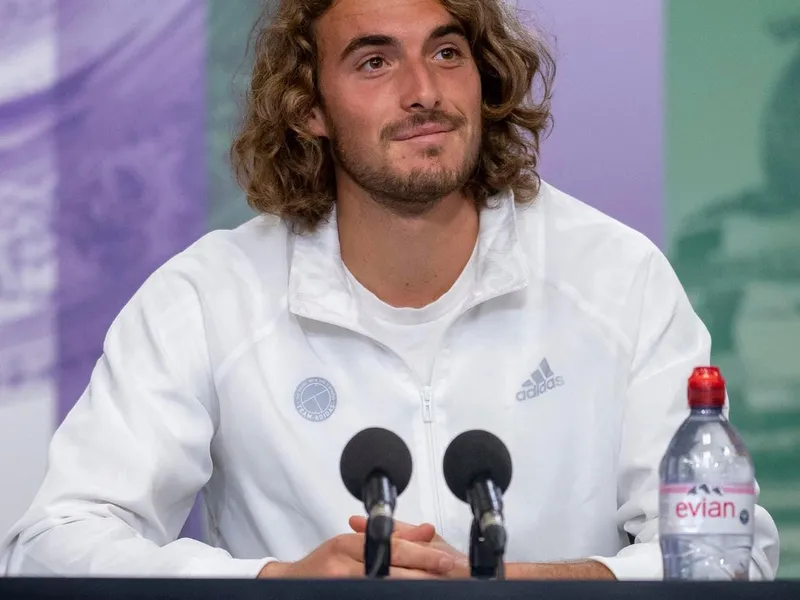 Stefanos Tsitsipas a spus că amână vaccinarea până în ulștimul moment. FOTO: Facebook