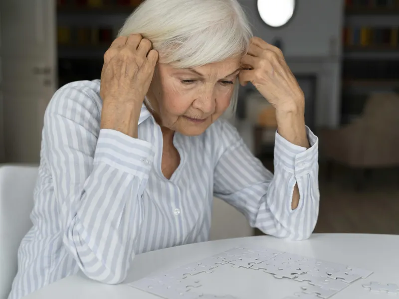 Mii de pensionari așteaptă, zilnic, pensie la ghișee. Casele de Pensii nu știu când se fac plățile foto: Freepik (fotografie cu caracter ilustrativ)