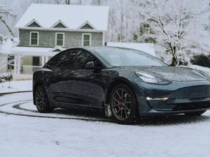 O mașină electrică Tesla Model S a refuzat să se încarce - Foto: notateslaapp