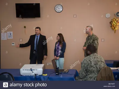 Costel Ghimiş (stânga). Foto Alamy Stock Photo