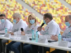 Gabriela Firea, alături de ceilalți primari PSD ai Capitalei, la testarea de pe Arena Națională, suspendată de DSP București. SURSA: Facebook Gabriela Firea