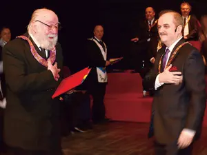 Templu masonic?! Teatrul Odeon,  condus de Cristian Șofron, găzduiește reuniunile conduse de masonul Stelian Nistor