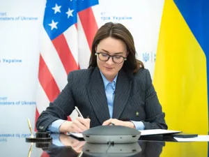 „Semnezi tot sau te întorci acasă”. Acordul aconomic SUA-Ucraina a fost în pericol de a fi anulat în ultimul moment