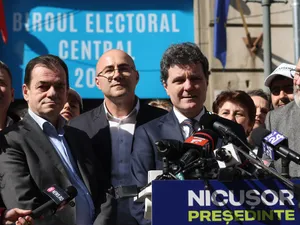 Nicușor Dan și-a depus candidatura la alegerile prezidenţiale. „Oamenii își doresc o schimbare” - Foto: INQUAM PHOTOS / George Călin