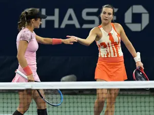 VICTORIE. Monica Niculescu şi Gabriela Ruse au câştigat titlul în proba de dublu la Hong Kong (WTA) - Foto: Profimedia Images