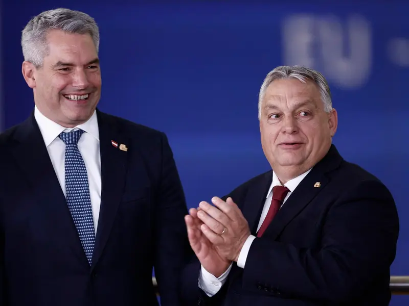 Cancelarul Nehammer și Viktor Orban, pioni cheie pentru Schengen - Foto: Profimedia Images