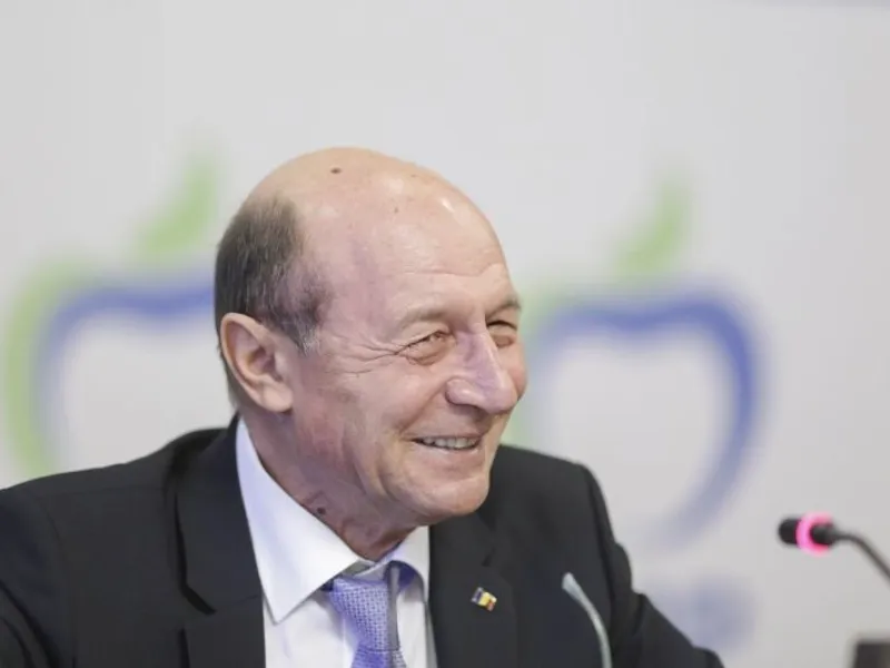 Traian Băsescu deschide lista PMP la europarlamentare. Foto Inquam Photos/Octav Ganea