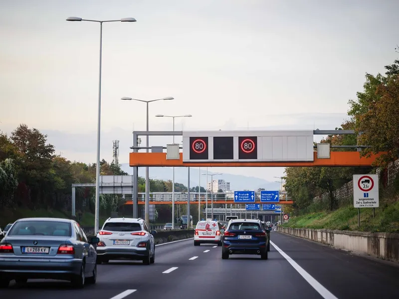 Țara vizitată de sute mii de români unde pe autostradă se va circula cu maxim 100 km/oră. De ce? - Foto: Profimedia Images/ Imagine cu caracter ilustrativ