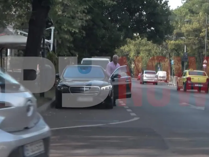 Ce mai face fostul primar al Bucureștiului Adriean Videanu? Conduce un Mercedes de 150.000 € - Foto: captură video/spynews.ro